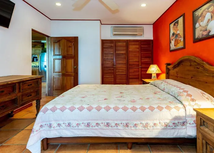Beachfront With Warm, Rustic Interiors & Direct Access To Holiday home *